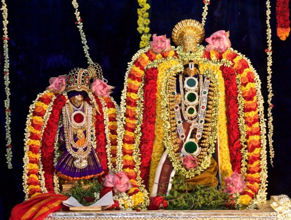 Temple Garlands - TG 044